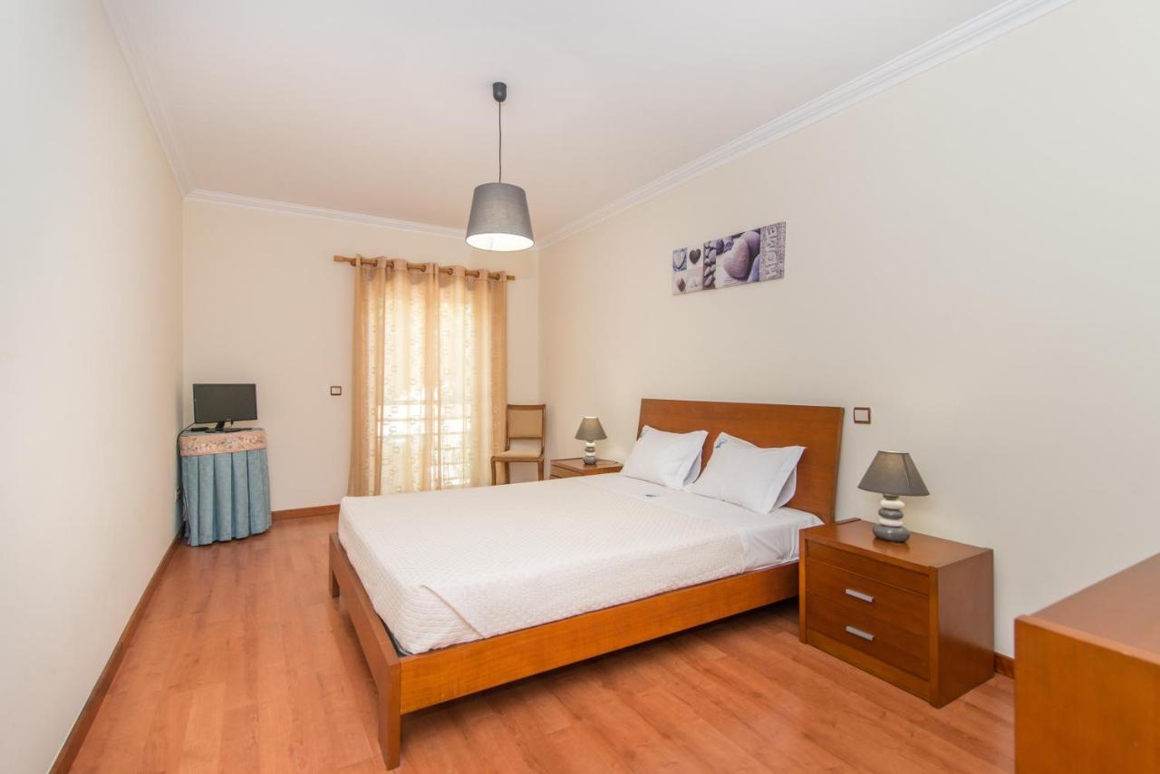 Casa Mergoux - 15 Mins Walk City Center - Quiet - Spacious 타비라 외부 사진